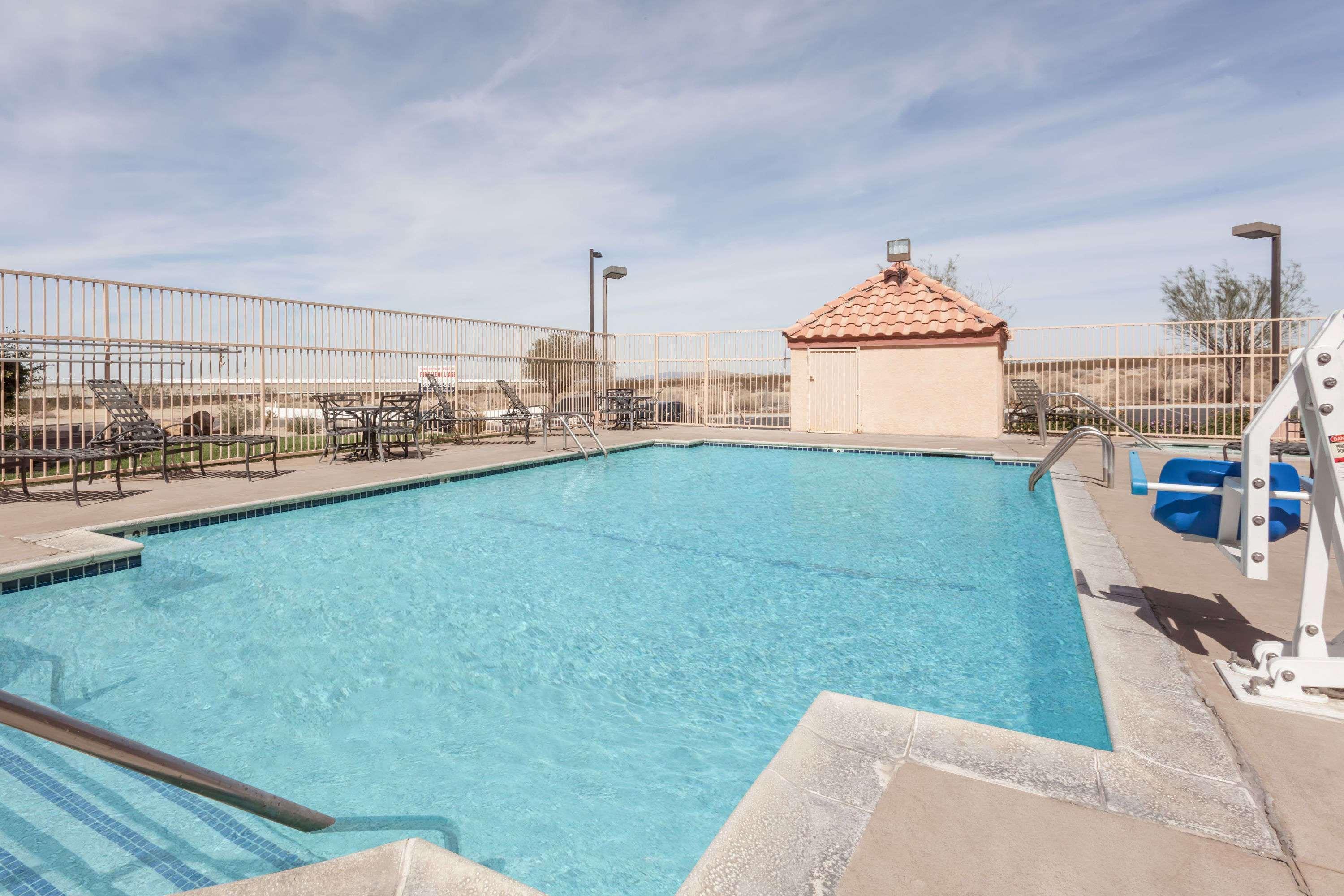 Motel 6 Barstow, Ca I15 And Lenwood Road Exterior photo